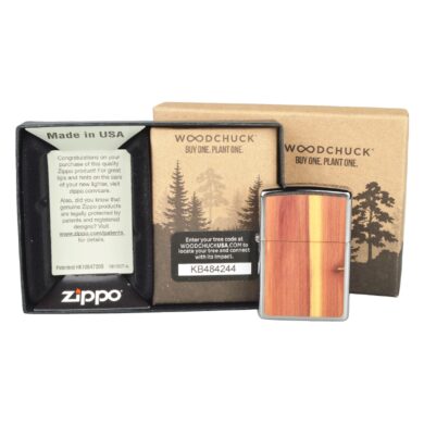 Zapalovač Zippo Woodchuck Cedar, lesklý