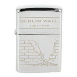 Zapalovač Zippo Berlin Wall, leštěný  (Z 140035S)